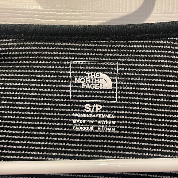 The North Face flashdry thermal top SZ small - Picture 4 of 8